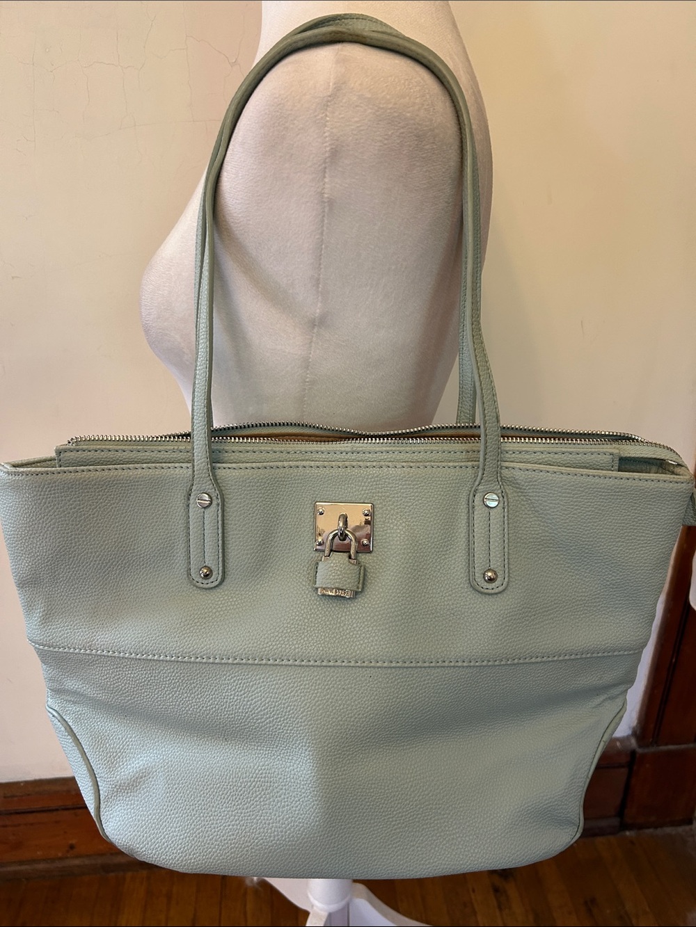 Nine West  pale blue  Leather Tote Bag with Padlock Accent EUC